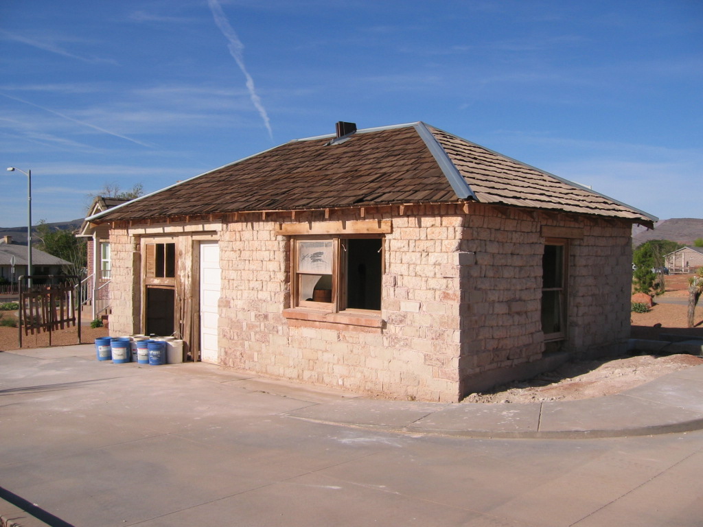 Adobe Post Office in Ivins