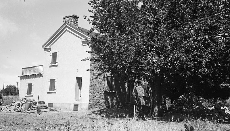 West side of the Covington Mansion
