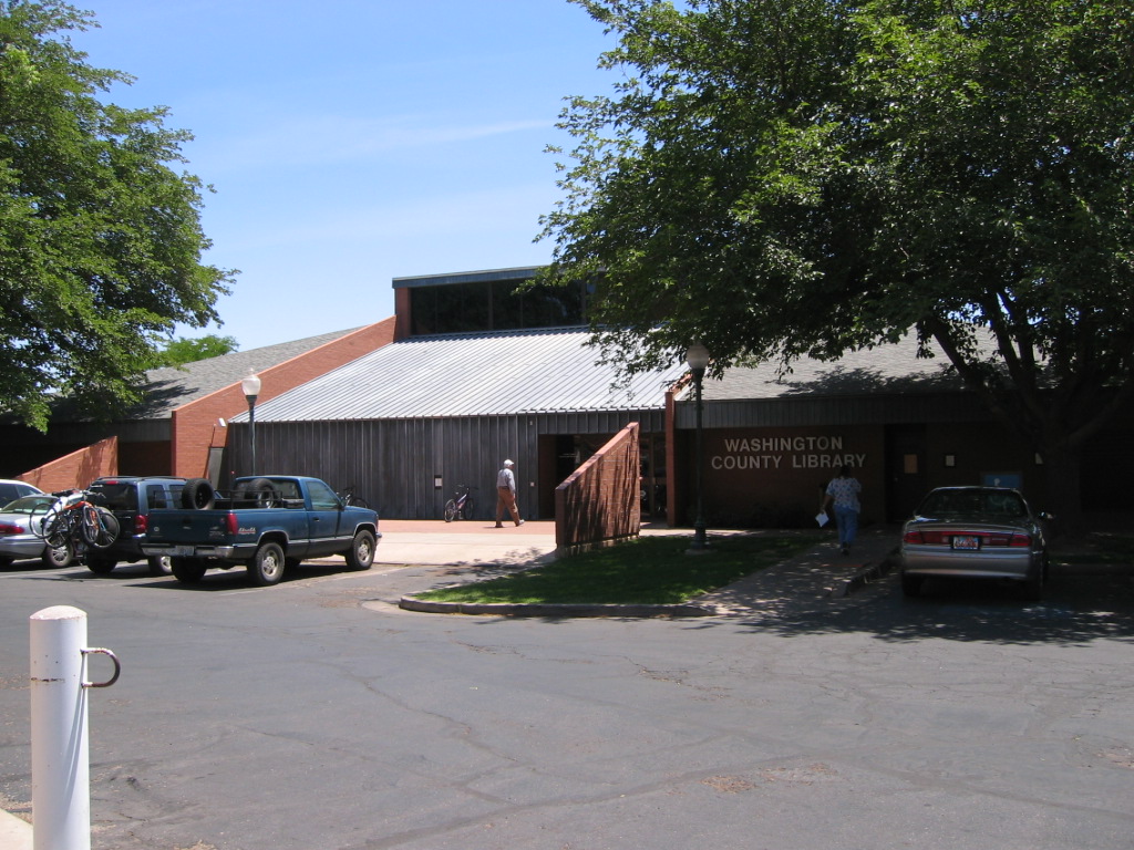 WCHS-00135 Main entrance of the old Washington County Library