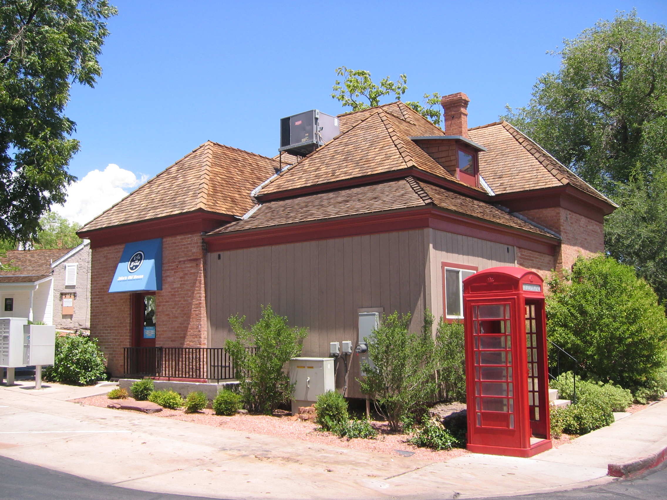 Back of the Morris-Grundy home