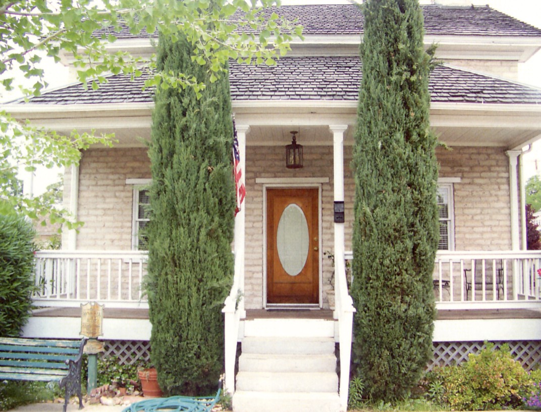 Front of the Morris Home