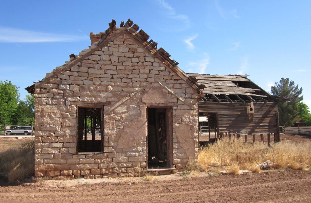 Ern Larson House