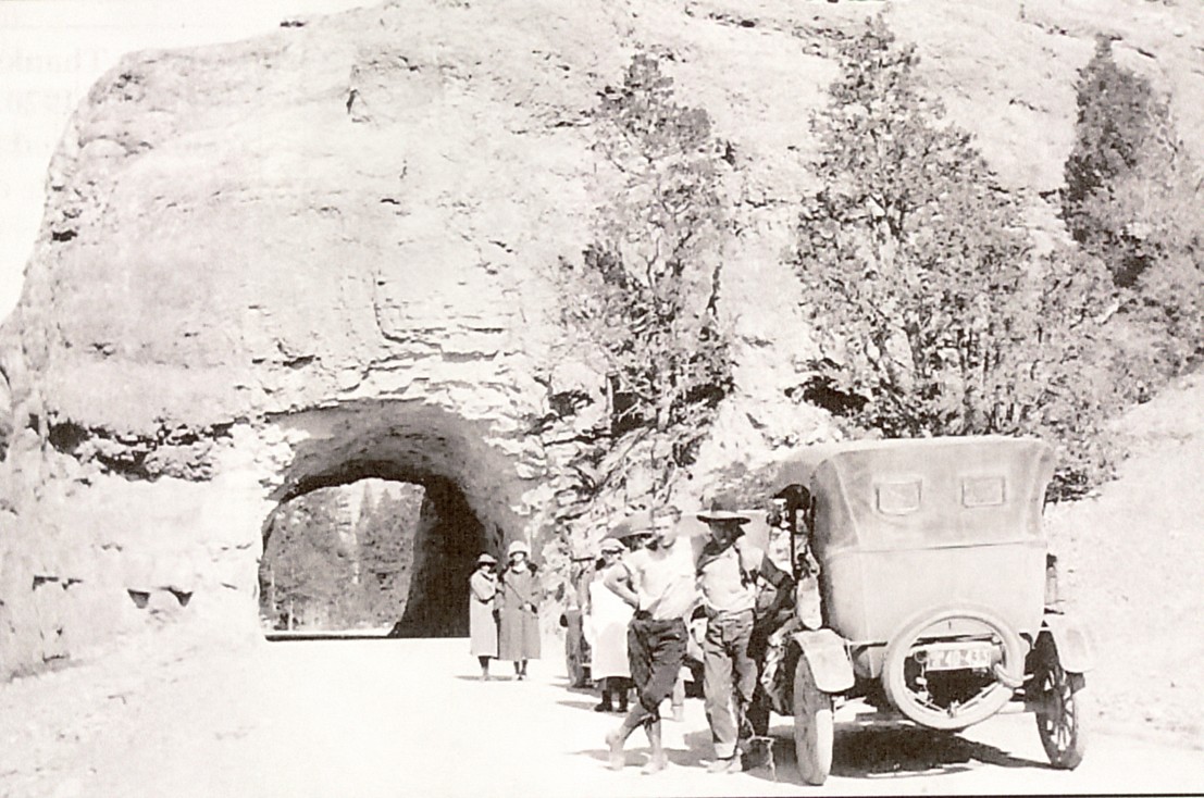 Early Zion Tunnel