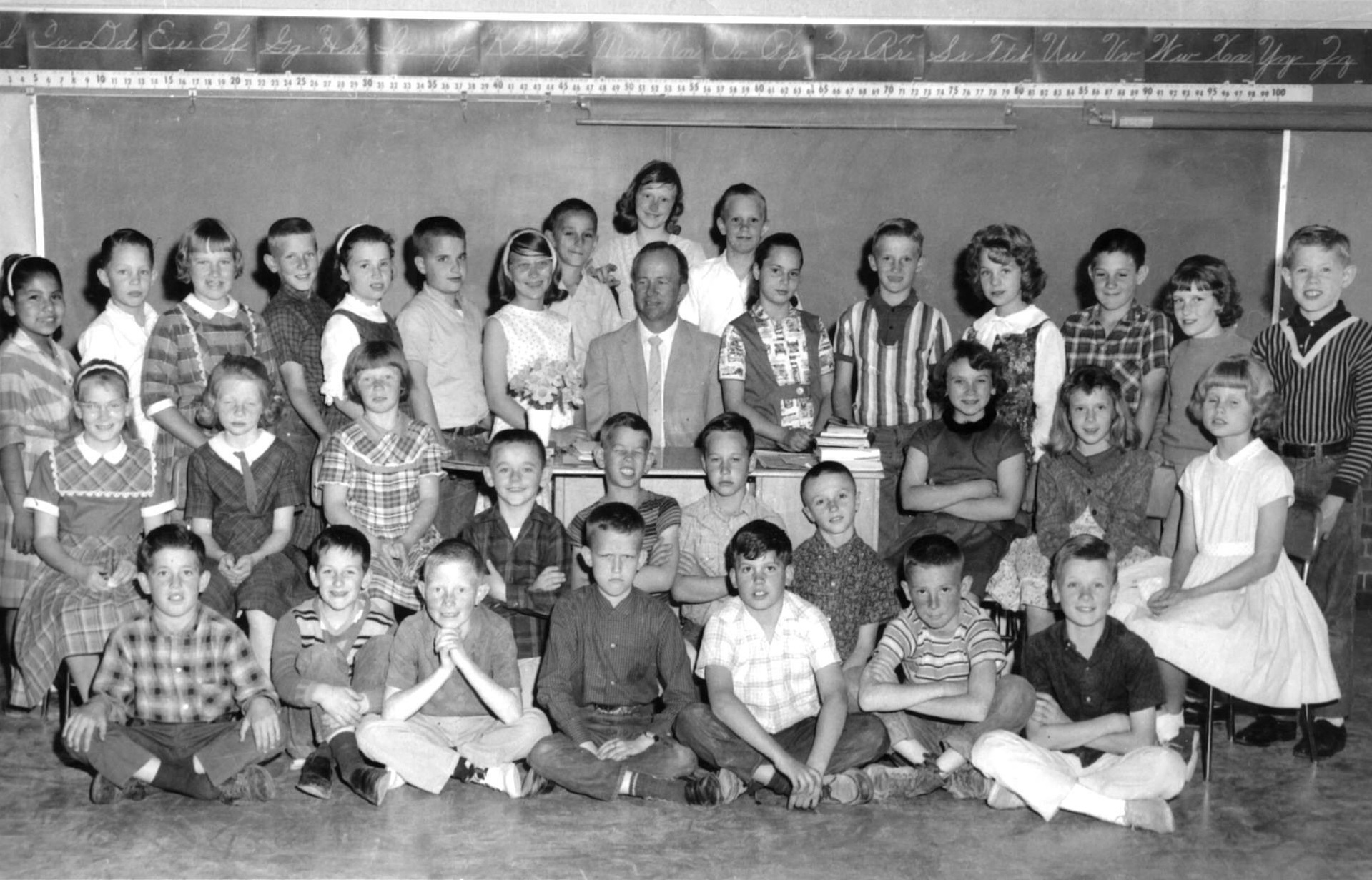 Mr. Rodney C. Burgess' 1963-1964 fourth grade class at West Elementary School